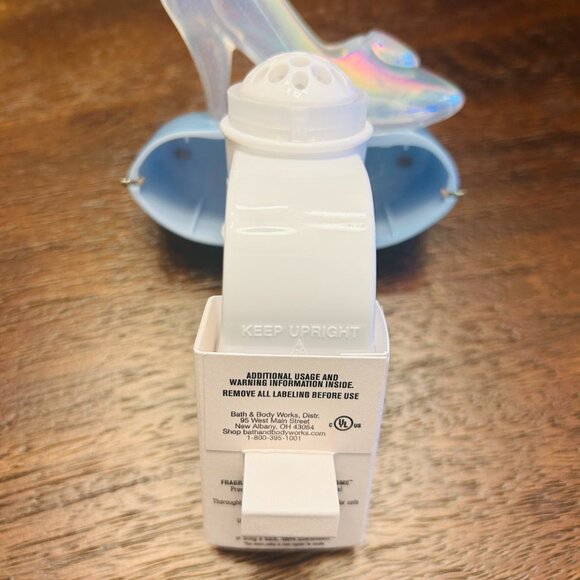 Bath and Body Works Disney Princess Cinderella Slipper Light Up Wallflower NIB - Picture 4 of 7